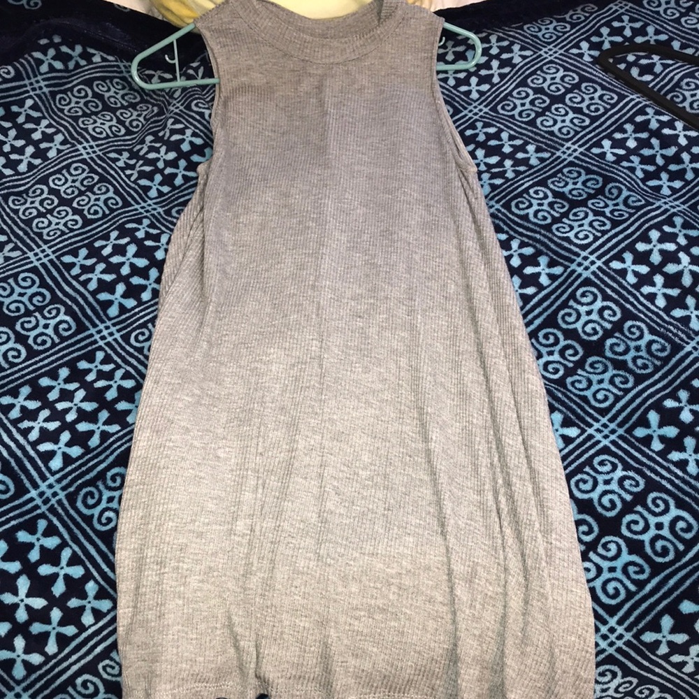 Sleeveless high neck dress